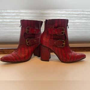 Freebird ankle boots!